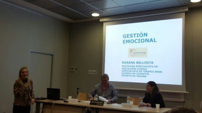 Ponencia de Rosana Bellosta sobre «gestión emocional» para la resolución de conflictos en el aula