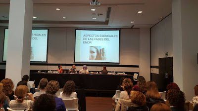 Ponencia de Elisa Múgica y Rosana Bellosta sobre «Aspectos esenciales de las fases del EMDR»