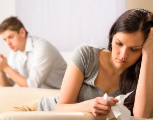 ayuda terapia pareja zaragoza 300x235 - Las primeras alarmas de que tu relación de pareja necesita ayuda terapéutica